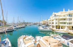 Marina Suit Love, Benalmadena